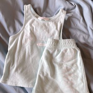 Teal set of shorts and tank top loved it but it’s to small